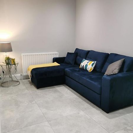 Modern 3-Bed Apartment In Magherafelt Sleeps 8 외부 사진
