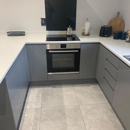 Modern 3-Bed Apartment In Magherafelt Sleeps 8 외부 사진