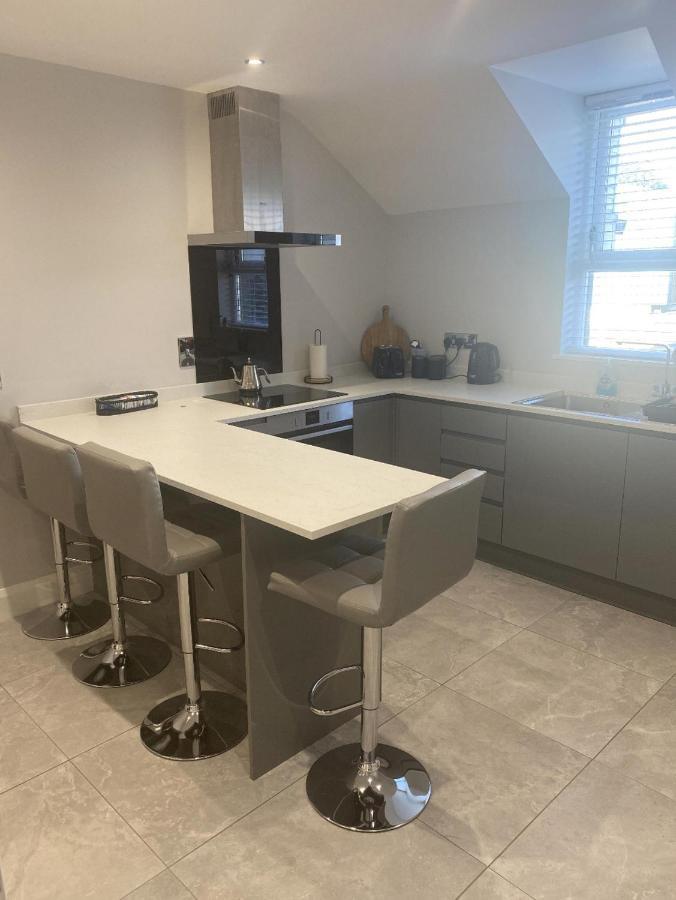 Modern 3-Bed Apartment In Magherafelt Sleeps 8 외부 사진