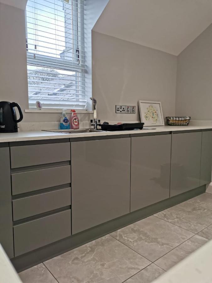Modern 3-Bed Apartment In Magherafelt Sleeps 8 외부 사진